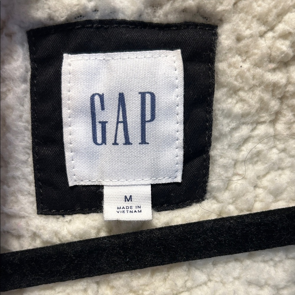 GAP Black and White Fleece Jacket - Picture 2 of 5